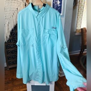 Columbia Mint Blue Button Down Fisherman Shirt